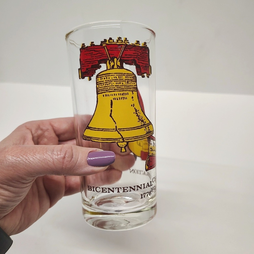 Liberty Bell Drinking Glass Bicentennial Celebration 1776-1976  6" Tall Vintage